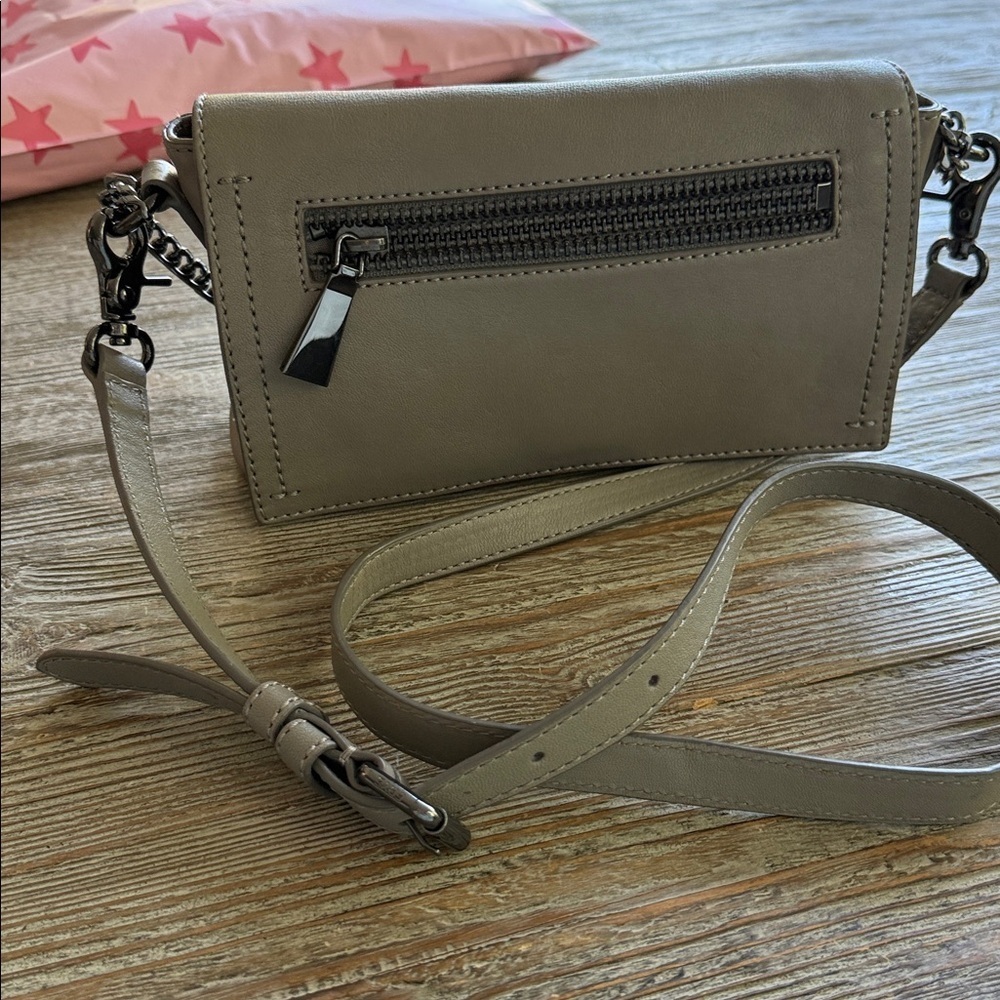 FRYE Leather Crossbody Lena Chain Purse Bag Grey Purse holds large iPhone